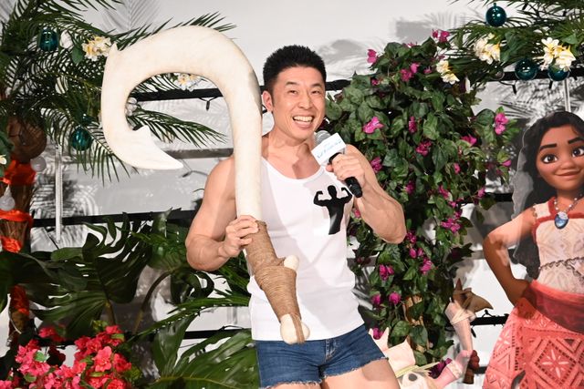 なかやまきんに君、子役と一緒にパワー！『モアナと伝説の海2』大ヒット御礼舞台あいさつ（3枚目）