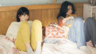 出口夏希×蒔田彩珠、実写『ルックバック』メイキング＆オフショット公開　秋田県にかほ市で撮影