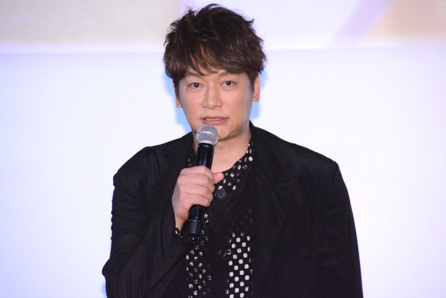 サプライズ発表も！香取慎吾、志尊淳ら木曜劇場「日本一の最低男」完成披露舞台挨拶の様子（4枚目）