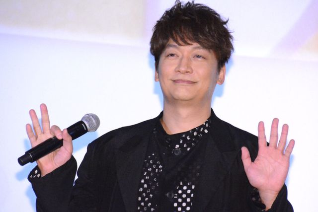 サプライズ発表も！香取慎吾、志尊淳ら木曜劇場「日本一の最低男」完成披露舞台挨拶の様子（5枚目）