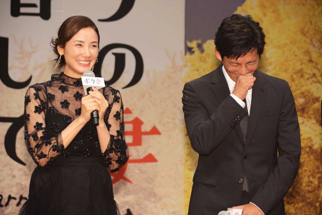 お似合いすぎ！織田裕二、吉田羊の手を取りエスコート！『ボク妻。』完成披露フォトギャラリー（3枚目）