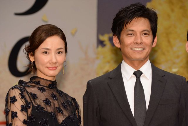 お似合いすぎ！織田裕二、吉田羊の手を取りエスコート！『ボク妻。』完成披露フォトギャラリー（4枚目）