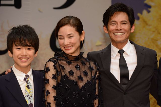 お似合いすぎ！織田裕二、吉田羊の手を取りエスコート！『ボク妻。』完成披露フォトギャラリー（10枚目）