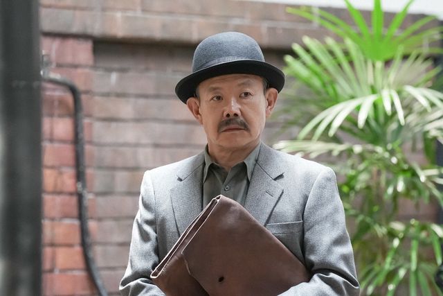 ある女性が子どもを連れて…「ブギウギ」第59回の場面写真（4枚目）