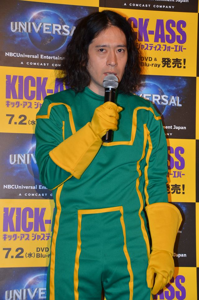 似てる？似てない？クロエ・モレッツ“ヒット・ガール”のものまねメイクにざわちんが挑戦！写真ギャラリー（9枚目）