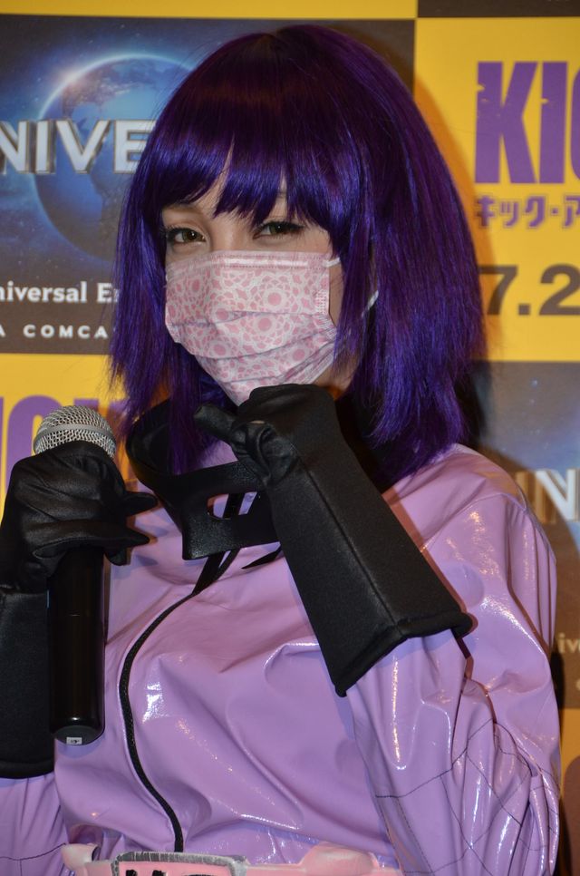 似てる？似てない？クロエ・モレッツ“ヒット・ガール”のものまねメイクにざわちんが挑戦！写真ギャラリー（11枚目）