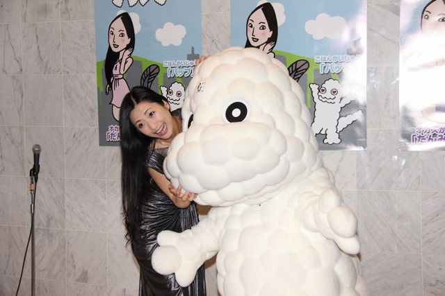 大久保佳代子との不仲を否定した壇蜜フォトギャラリー（9枚目）