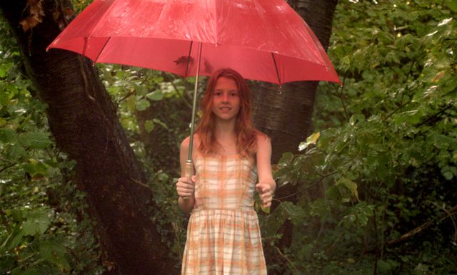 少女の成長を3人の女優が演じる『エンジェル、見えない恋人』場面写真（2枚目）