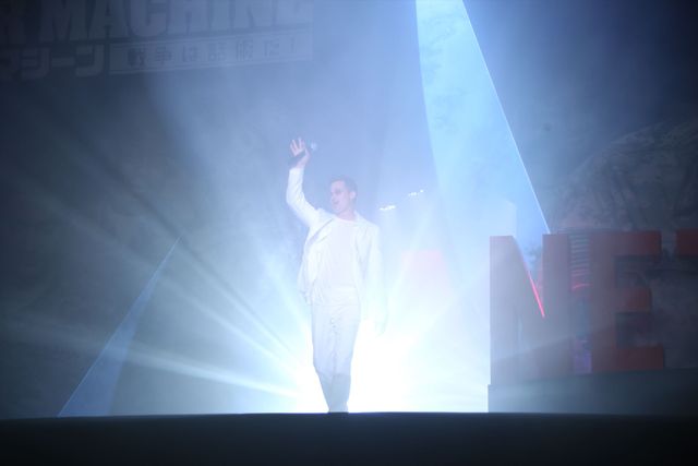 お茶目なポーズもいっぱい…！ブラピ来日『ウォー・マシーン：戦争は話術だ！』ジャパンプレミア（23枚目）