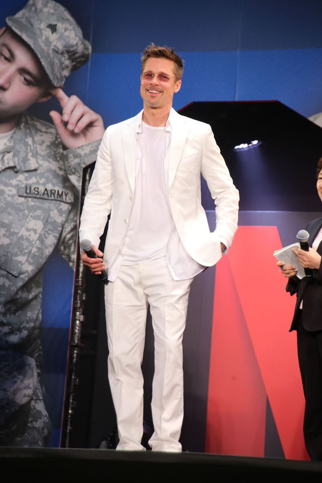 お茶目なポーズもいっぱい…！ブラピ来日『ウォー・マシーン：戦争は話術だ！』ジャパンプレミア（27枚目）