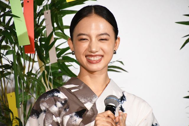 岡田将生＆清原果耶＆人気子役の浴衣姿！映画『1秒先の彼』公開記念舞台あいさつ（6枚目）