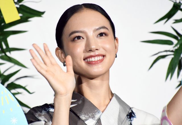 岡田将生＆清原果耶＆人気子役の浴衣姿！映画『1秒先の彼』公開記念舞台あいさつ（21枚目）