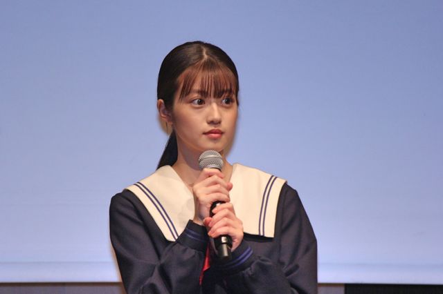 今田美桜、セーラー服姿が超キュート！LINE QUICK GAME「koToro_［コトロ］」発表会（3枚目）