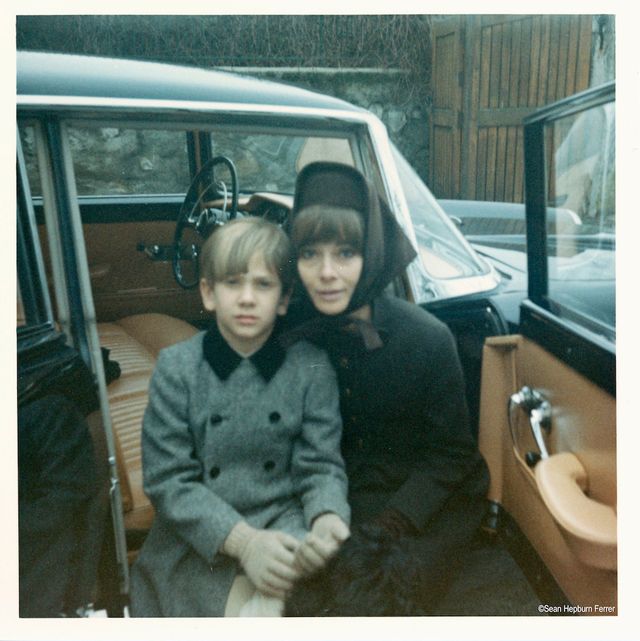 幼少期から母の顔も!オードリー・ヘプバーンのプライベート写真:フォトギャラリー