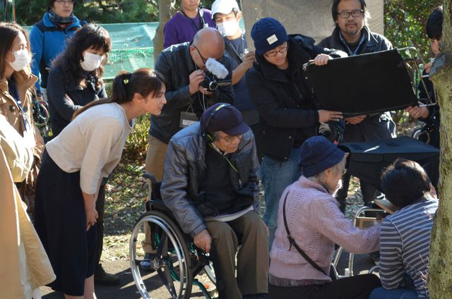 秋元才加＆三田佳子、撮影現場フォトギャラリー（15枚目）