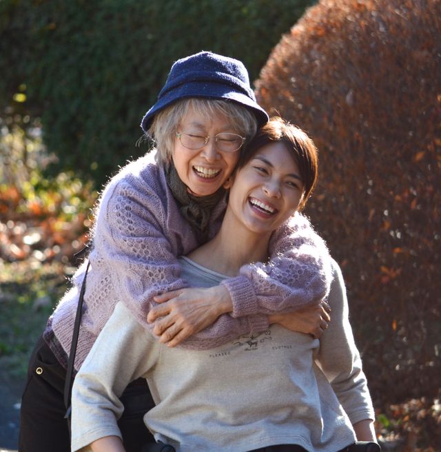 秋元才加＆三田佳子、撮影現場フォトギャラリー（20枚目）