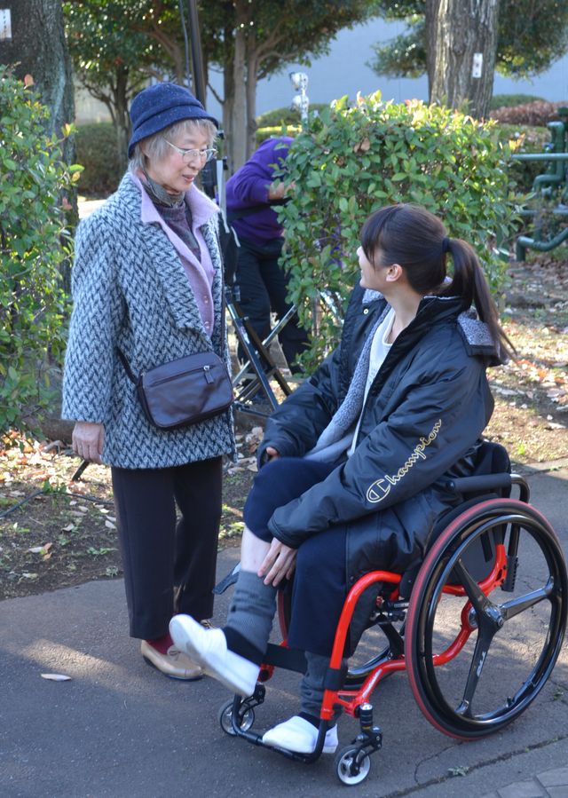 秋元才加＆三田佳子、撮影現場フォトギャラリー（22枚目）