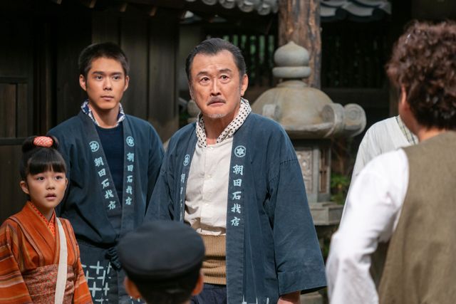 結太郎（加瀬亮）の死を乗り越えようと…朝ドラ「あんぱん」第6回：フォトギャラリー