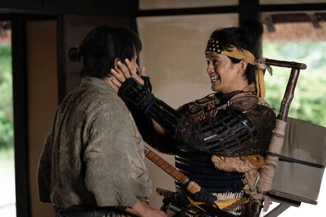 仲野太賀、小栗旬、松下洸平ら「豊臣兄弟！」第3回までの場面写真（6枚目）