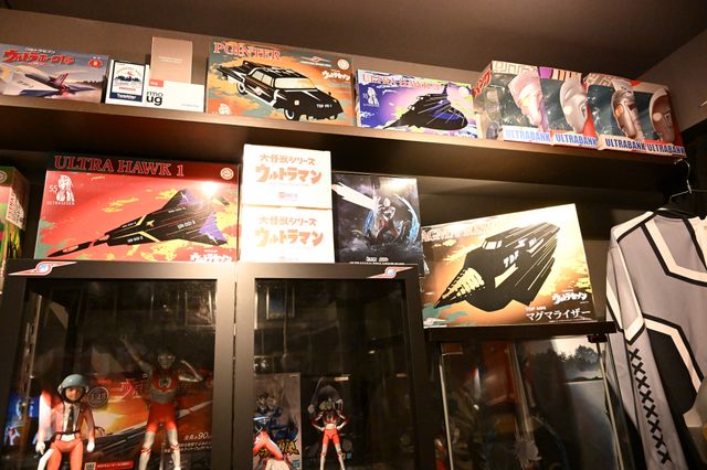 55周年「ウルトラセブン」関連商品も！「VIVANT」濱田岳演じる東条のウルトラマングッズ（2枚目）