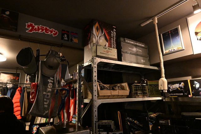 55周年「ウルトラセブン」関連商品も！「VIVANT」濱田岳演じる東条のウルトラマングッズ（3枚目）