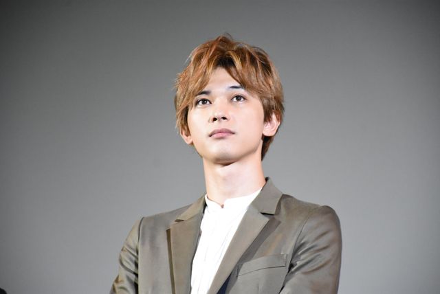 イケメンオーラがすごい！吉沢亮『サマーソング』舞台あいさつフォトギャラリー（9枚目）