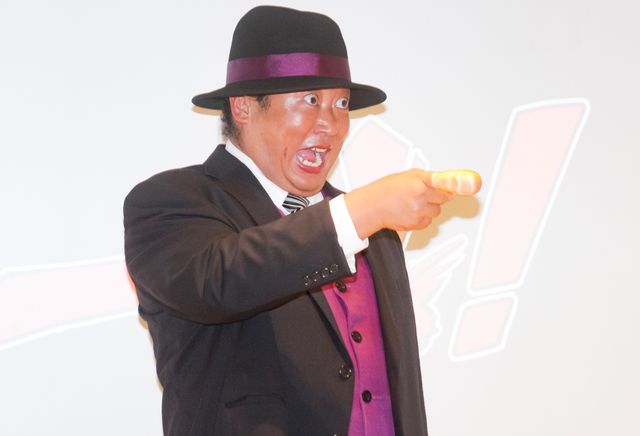 喪黒福造にふんしたロバート秋山