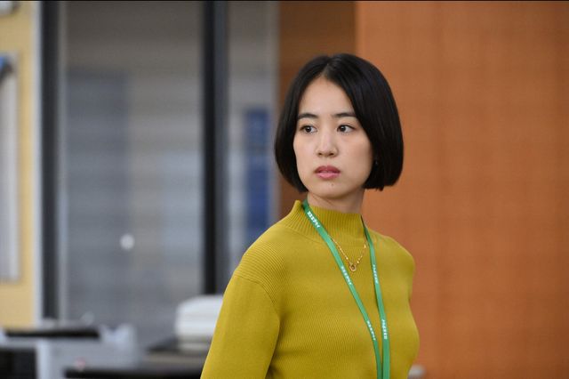 中村倫也、スーツ姿がかっこい！「この恋あたためますか」第1話場面カット（3枚目）