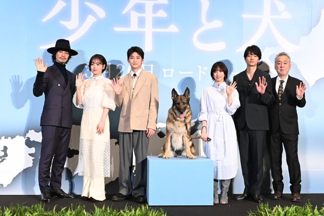 愛犬家勢ぞろい！高橋文哉、西野七瀬、伊藤健太郎ら『少年と犬』完成披露（34枚目）