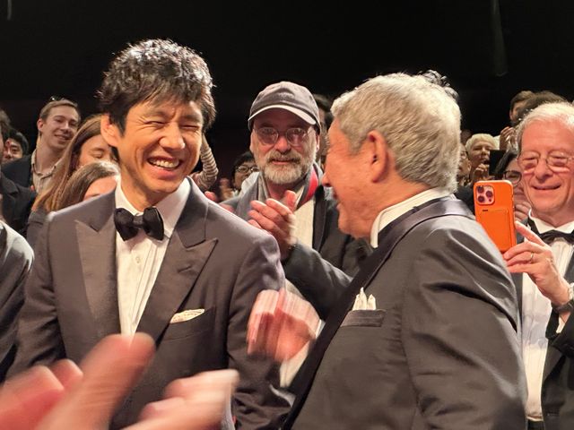 笑い合う西島秀俊＆北野武監督！カンヌ映画祭『首』公式上映の様子（10枚目）