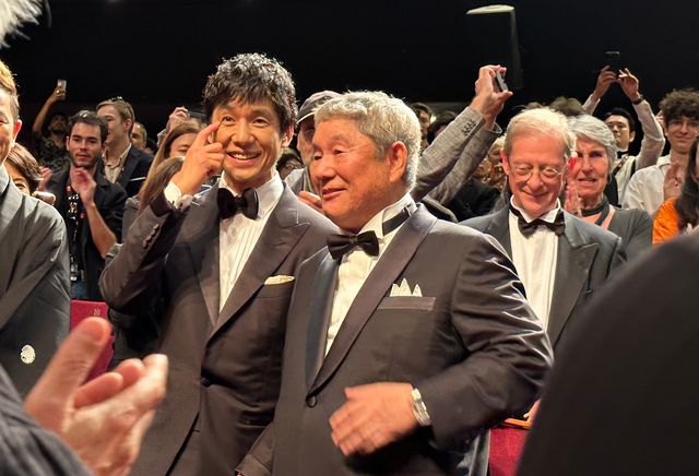 笑い合う西島秀俊＆北野武監督！カンヌ映画祭『首』公式上映の様子（11枚目）