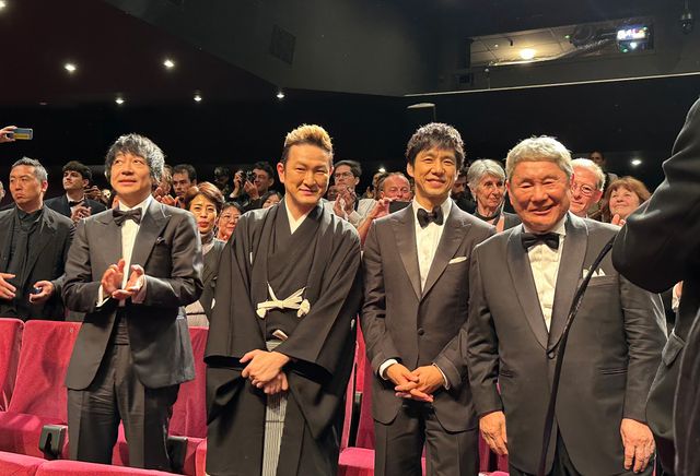 笑い合う西島秀俊＆北野武監督！カンヌ映画祭『首』公式上映の様子（23枚目）