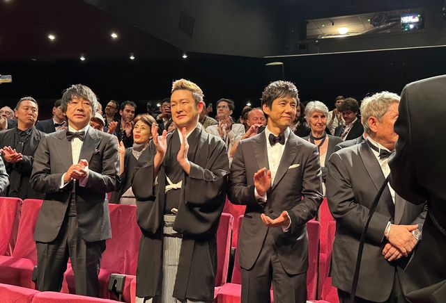 笑い合う西島秀俊＆北野武監督！カンヌ映画祭『首』公式上映の様子（24枚目）