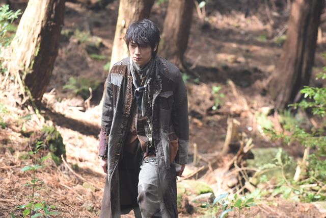 綾野フランケンシュタイン人間界へ、恐ろしくも切ないフォトギャラリー（5枚目）