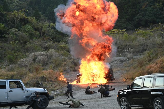 車を実際に爆破して撮影！ドラマ「24 JAPAN」第12話（2枚目）