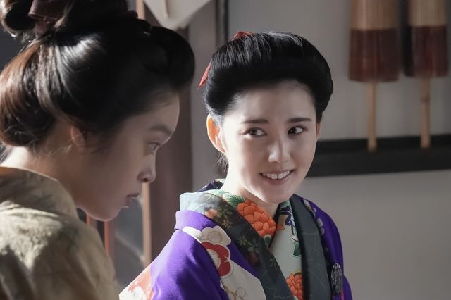 鋭い目でトキ（高石あかり）を見るリヨ（北香那）…朝ドラ「ばけばけ」第9週「スキップ、ト、ウグイス。」第44回：フォトギャラリー