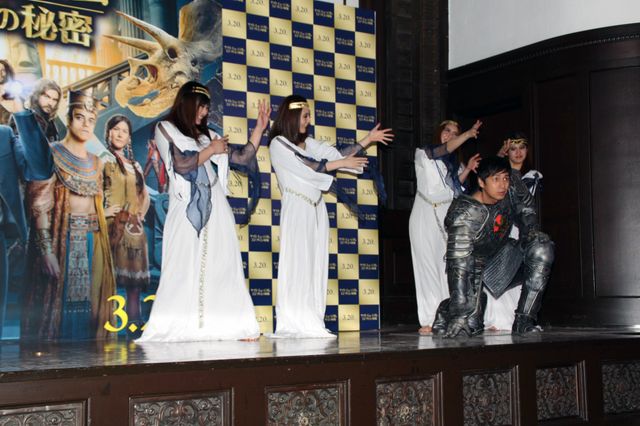 チュート徳井が生着替え！『ナイト　ミュージアム／エジプト王の秘密』公開直前イベントフォトギャラリー（7枚目）