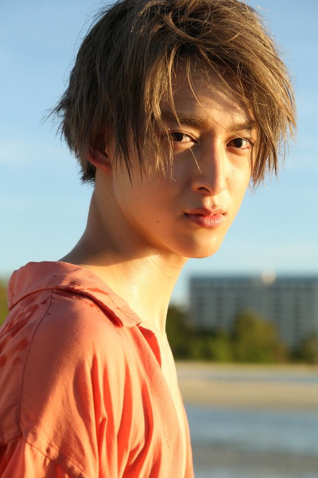 伊藤あさひ、等身大の可愛らしさから大人の色気まで披露！「伊藤あさひ1st写真集（仮）」は8月31日発売：フォトギャラリー