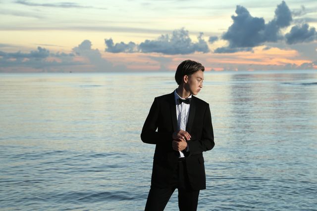 伊藤あさひ、等身大の可愛らしさから大人の色気まで披露！「伊藤あさひ1st写真集（仮）」は8月31日発売（2枚目）