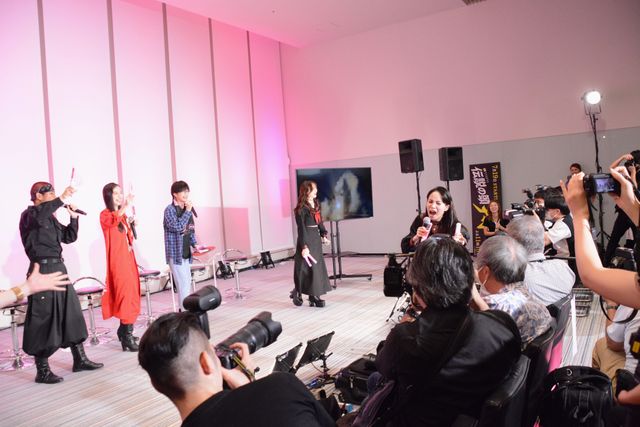 高橋文哉、関水渚、井桁弘恵ら役衣装で登場！「伝説の頭 翔」囲み取材会（17枚目）