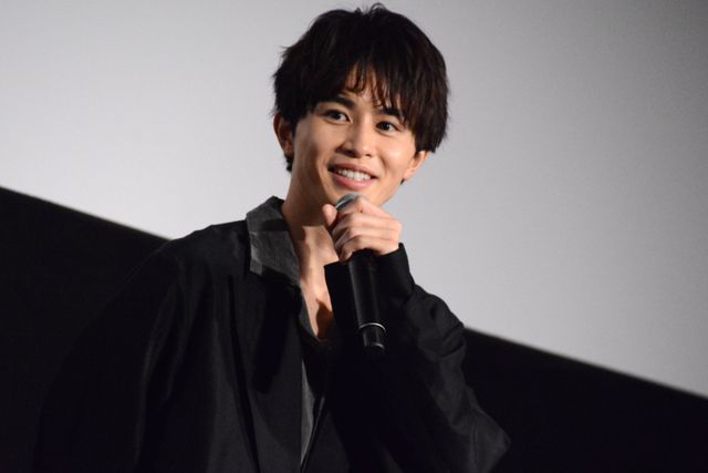 脅威のスタイル！橋本愛、石川恋、久保田紗友、草川拓弥が登壇！映画『祝山』公開記念舞台挨拶（6枚目）