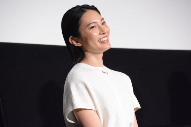 脅威のスタイル！橋本愛、石川恋、久保田紗友、草川拓弥が登壇！映画『祝山』公開記念舞台挨拶（8枚目）