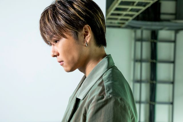 やっぱりヒゲなしもいい！【TAKAHIROインタビューカット集】（2枚目）