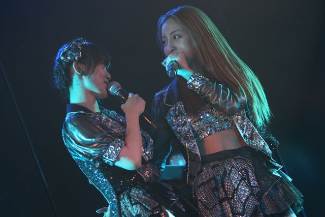 板野友美、涙の卒業公演！フォトギャラリー（21枚目）