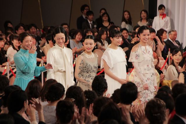 笑顔がかわいい！日本アカデミー賞優秀助演女優賞フォトギャラリー（3枚目）