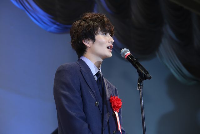 横浜流星と深田恭子がハグ！「2020年　エランドール賞」授賞式（23枚目）