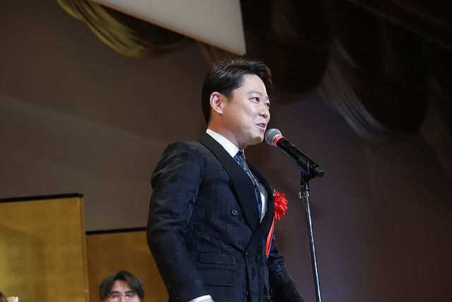 横浜流星と深田恭子がハグ！「2020年　エランドール賞」授賞式（34枚目）