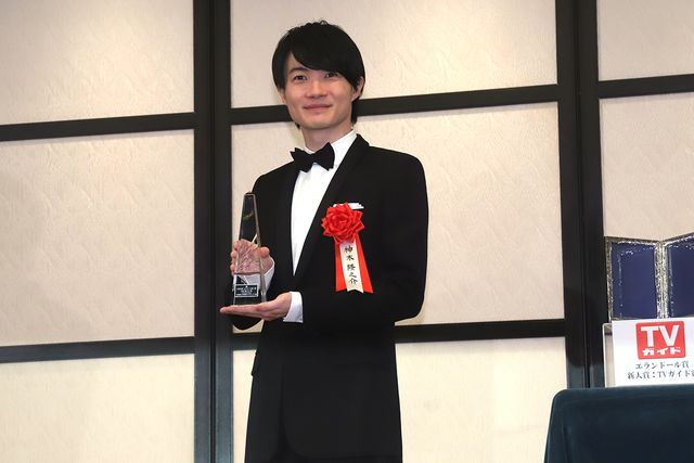 横浜流星と深田恭子がハグ！「2020年　エランドール賞」授賞式（39枚目）