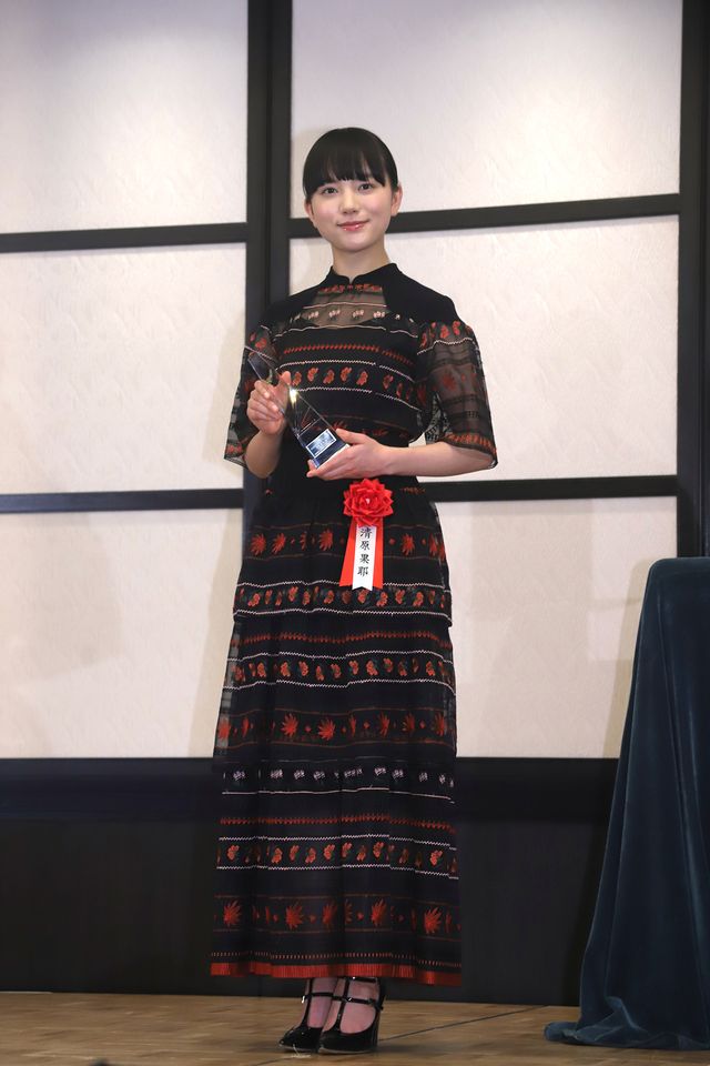 横浜流星と深田恭子がハグ！「2020年　エランドール賞」授賞式（43枚目）