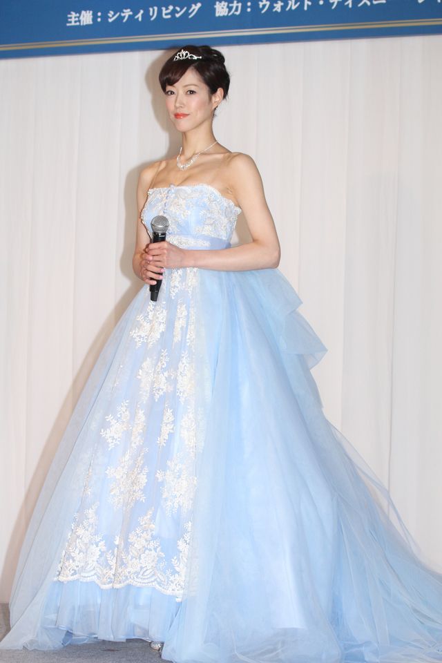 元宝塚男役・大和悠河、シンデレラ風ドレスで美貌輝く！フォトギャラリー（8枚目）